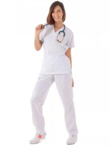 Nossa prioridade é conforto! Pensado para o dia-a-dia esse produto é o máximo de bem-estar. Com bolsos localizados em lugares estratégicos para agilizar. E um decote em V que proporciona estilo, além de uma perfeita adaptação em no corpo proporcionando comodidade por todo o dia. 