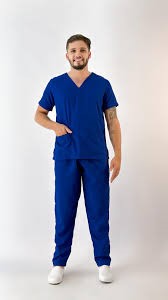 O Scrub Masculino Clássico Azul Marinho é a escolha perfeita para profissionais da área da saúde que buscam um uniforme elegante, confortável e altamente funcional. Desenvolvido para proporcionar mobilidade e praticidade, ele une design clássico e resistência para o dia a dia no trabalho.