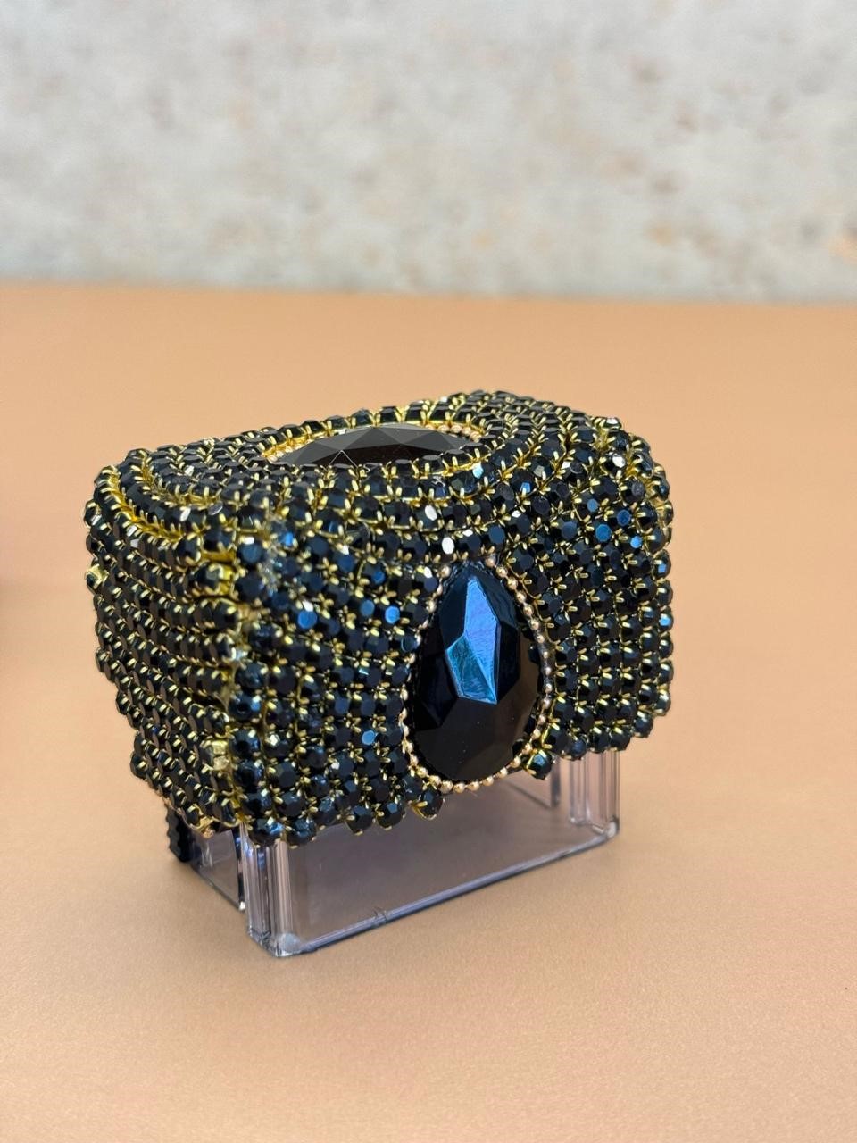 Carimbos customizados com strass, deixe o dia a dia do seu trabalho ou consultório ainda mais glamuroso, compre carimbos de forma segura e simples, compre depois aplique seu registro profissional *Carimbos em acrílico transparente. *Acompanha esponja.