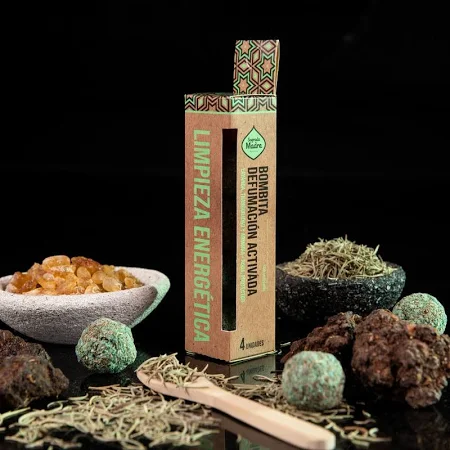 Bombas de fumaça ativadas Sagrada Madre 1 caixa de 4 bolhas Essas bolhas são feitas à mão e são usadas para fumar, com duração de aproximadamente 6 minutos. Especificações: • Marca: Sagrada Madre. • Tipo: Fumar • Apresentação: Caixa com 4 bolhas