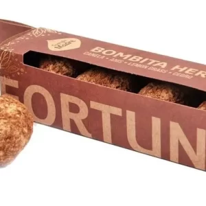 Bombita Defumação Ervais Sagrada Madre c/4 Ideal para fazer uma limpeza energética e levantar o ânimo e consciência espiritual. Purificar a casa e espaços de trabalho é essencial. Esta ferramenta antiga utiliza o poder das ervas para conectar-se com a terra e o universo, promovendo a renovação e restaurando a harmonia no lar, corpo e alma. Feito à mão Conteúdo: 4 unidades Uso: para defumar e limpeza energética Duração: Aproximadamente 10 minutos Aromas: Renascer Composição: óleo essencial de citronela, casca de laranja, alecrim, arruda, biomassa de frutas, cedro e aglutinante natural. Purificar Composição: pétalas de sálvia, louro, eucalipto, cedro, biomassa de frutas, aglutinante natural. Limpar Energetico Composição: casca de canela, palo santo, alecrim, cedro e aglutinante natural. Harmonia Composição: Flor de calêndula, camomila, alecrim, contrayerba, hortelã-pimenta, arruda, cânfora, cedro e aglutinante natural. Fortuna Composição: casca de canela, anis estrelado, capim-limão, cedro e aglutinante natural. Desbloquear Composição: resina de mirra, calêndula, chá verde, cedro e aglutinante natural. Amor Composição: pétalas de rosa, ruda, folhas de louro, eucalipto, cedro e aglutinante natural. 7 Poderes Composição: flor de lavanda, ruda, louro, eucalipto, hortelã-pimenta, inca yuyo, cedro e aglutinante natural.