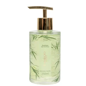 Desperte seus sentidos com o Sabonete Líquido Bamboo da Sorte. Sua fórmula com pH neutro proporciona uma limpeza suave, sem agredir ou ressecar a pele. Com uma fragrância leve e refrescante, traz a energia do Bamboo para o seu dia, promovendo equilíbrio, leveza e bem-estar em cada uso. Um cuidado diário que também decora seu ambiente com elegância