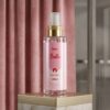 O Spray Corporal Perfumado Bella foi desenvolvido para prolongar a deliciosa sensação do banho e deixar sua pele suavemente perfumada ao longo do dia. Com uma fragrância oriental gourmand, exótica e sensual, ele envolve os sentidos com notas marcantes e irresistíveis, trazendo um toque de sofisticação e feminilidade à sua rotina de cuidados.