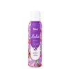 De fácil aplicação, o Mousse de Banho Lolia apresenta textura cremosa e densa que limpa suavemente sem ressecar a pele. Com uma fragrância oriental floral e acorde gourmand, proporciona uma sensação deliciosa de hidratação, deixando sua pele sedosa ao toque. Um cuidado diário pensado para quem valoriza conforto e bem-estar.