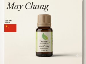 Possui propriedades antidepressivas, ansiolíticas, antiinflamatorias, antisepticas, antiespasmodica, relaxantes, hipotensoras, adstringentes, desinfetantes, antivírus, antibacterianas, calmantes. Estimula a mente e equilibra as energias. Útil em tratamentos para depressão, nervosismo, ansiedade, stress, medos e impulsividade. Auxilia na redução de celulite, retenção de líquido e gordura localizada. Ajuda a regular o ritmo cardíaco. Útil para peles oleosas e com acnes. Relaxante muscular Repelente de insetos. Útil em tratamentos para bronquite, alergias, asma, tosse e resfriados. Ajuda a baixar a pressão alta. Regenerador da pele.