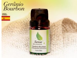 Aroma que auxilia os conflitos internos com a figura ou o feminino. Ameniza a TPM, pré-menopausa e climatério. Combate insegurança, irritabilidade emocional e medos. Desperta a sensibilidade e melhora dificuldades de se relacionar com o outro. Fortalece a autoestima e ameniza crise existencial.