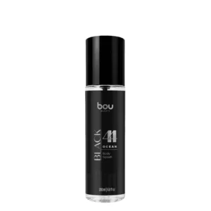 Uma fragrância revigorante e magnética. Um sopro de frescor com notas de bamboo, bergamota e coriandro, envelopado pelo conforto clássico da lavanda e um toque de pimenta. O rastro amadeirado do sândalo e o aconchego do musk garantem uma perfumação prolongada e irresistível.